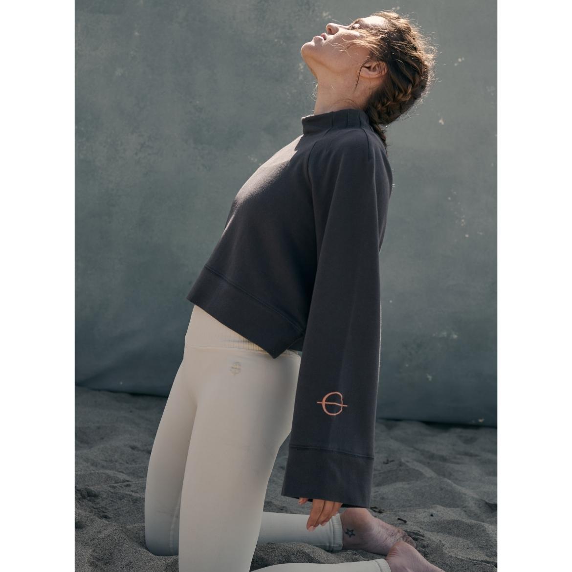 Shanti Roupas Shanti Sweatshirt – The Class